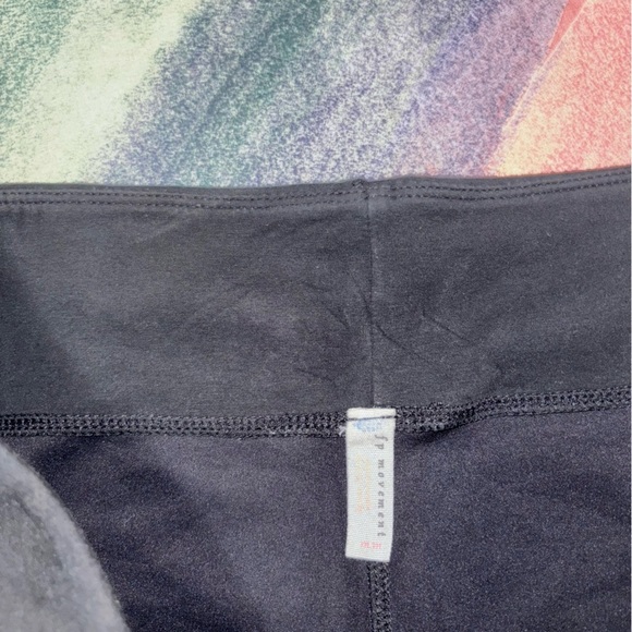 Free People Movement Turnout Crossover Waist Ankle Tie Cropped Leggings size M - Picture 6 of 6